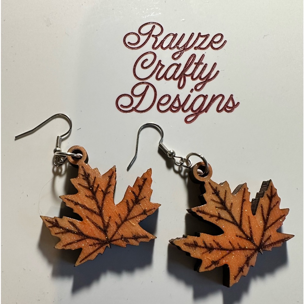 Maple leaf earrings - Picture 1 of 1